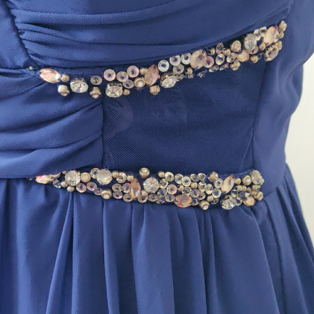 Dress - Picture 4 of 6